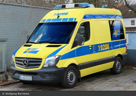 Einsatzfahrzeug Krankentransport ADG KTW B AD 2133 BOS Fahrzeuge