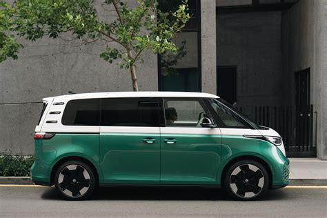 Volkswagen locks in launch line-up for electric Kombi revival | CarExpert