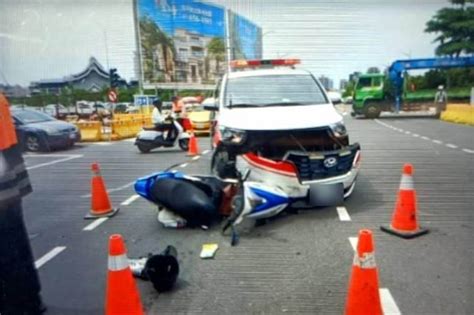 救護車趕救人竟不讓！女騎士「迎面狠撞」換她被送醫現場車頭全毀慘狀曝光 風傳媒