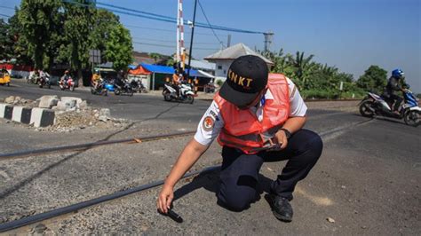 Wacana Larangan Truk Lewati Jalur Kereta Di Lokasi Tabrakan KA Brantas