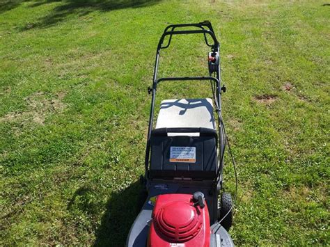 Preowned Honda Hr215 Masters Commercial Grade Hydrostatic Lawn Mower