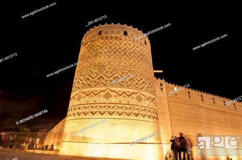 Torre Y Muralla De La Fortaleza Arg E Karim Khan En Shiraz Stock Photo