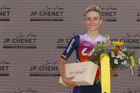 Cyclisme Urska Zigart Compagne De Tadej Pogacar Crase La Course Et