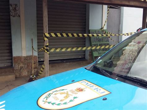 G1 Homem é Morto A Tiros Dentro De Barbearia Em Campos No Rj