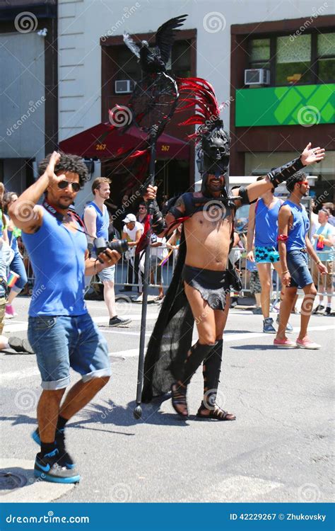 Participantes De Lgbt Pride Parade En New York City Fotografía Editorial Imagen De Idea