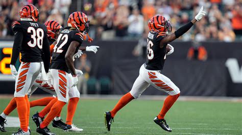 Can T Miss Play Cincinnati Bengals Safety Tycen Anderson Rips Football