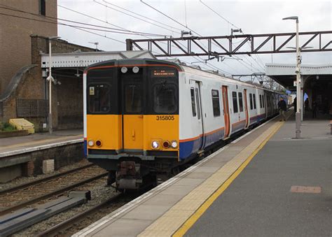 Class 315 Unit At Hackney Downs 2u43 12 52 Enfield Town T Flickr