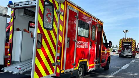 Dordogne un cycliste de 75 ans meurt percuté par un automobiliste ici