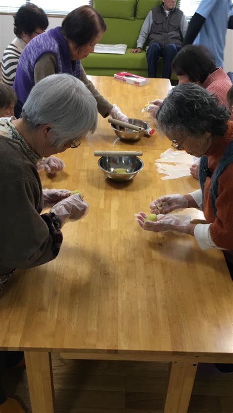 お菓子づくり 公式 スリーケア リハビリデイサービス