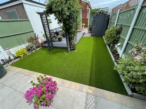 FITTING ARTIFICIAL GRASS IN MILTON KEYNES Consumer Grass