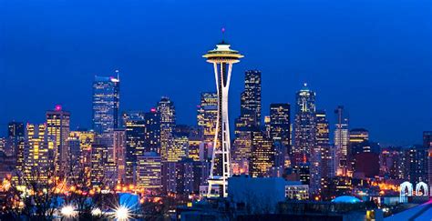 Seattle Skyline At Night Stock Photos, Pictures & Royalty-Free Images ...