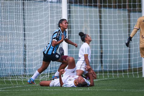 Gurias Gremistas Sub 20 vencem Ferroviária e seguem na liderança do