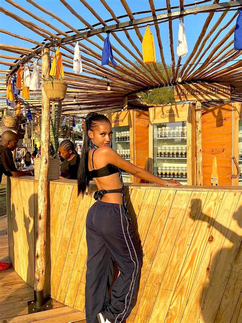 Mely Mavuso - Mely Mavuso added a new photo.