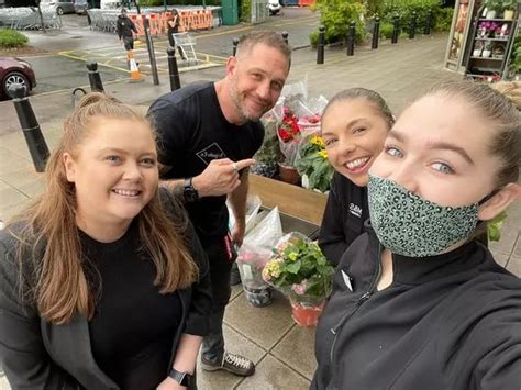 Police Stop Tom Hardy In Tesco Store But Only To Get A Selfie With