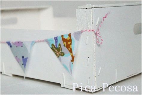 Caja De Fruta Pintada Con Chalk Paint Y Con Banderines Fruit Box Painted With Chalk Paint And