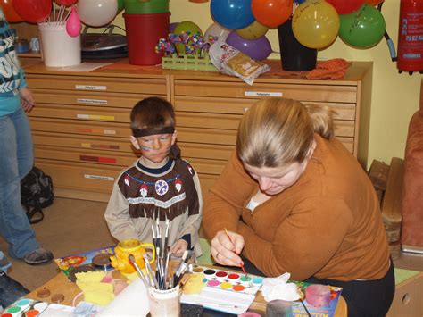 Fasching Kinderschminken Villa Kunterbunt Karlstein