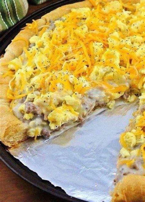 Sausage Gravy Breakfast Pizza Flavorite