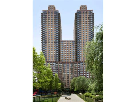 Lincoln Square Apartment Availability | West End Towers | The Brodsky ...