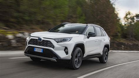 Toyota RAV4 Prova Su Strada Del Suv Ibrido Auto It