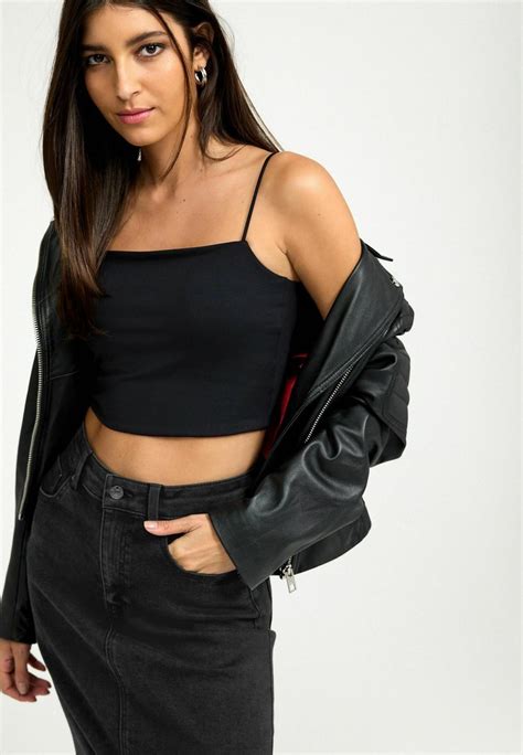 Next Strappy Crop Top Black Nero Zalando It