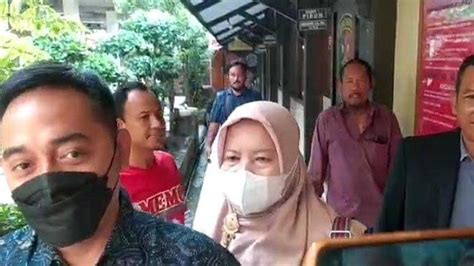 OTT Tim Saber Pungli Amankan Uang Rp 5 Juta Lurah Di Lamongan Ikut