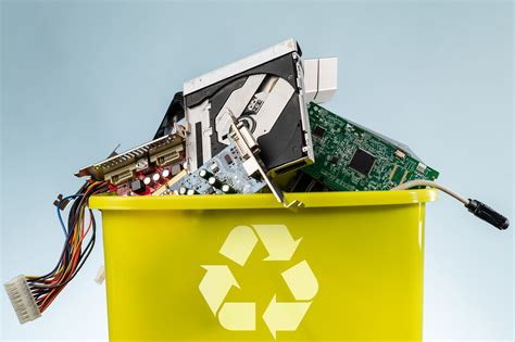 The Right Way to Recycle Electronics, Including Phones, Laptops, and Televisions | Electronic ...