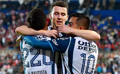 Liga MX Club Pachuca Y Su Emotivo Detalle A Especial Fan Previo A La