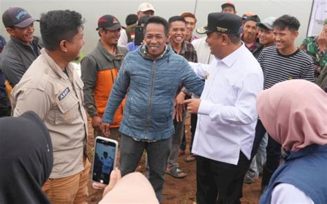 Petani Di Malino Mengeluh Kekurangan Modal Pj Gubernur Sulsel Telepon