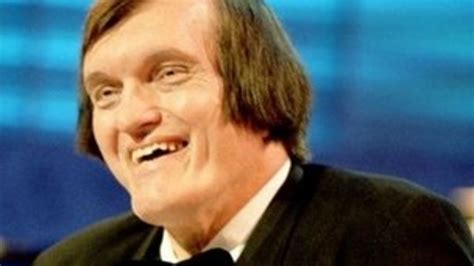 Richard Kiel James Bond Villain Jaws Actor Dies At 74 Bbc News