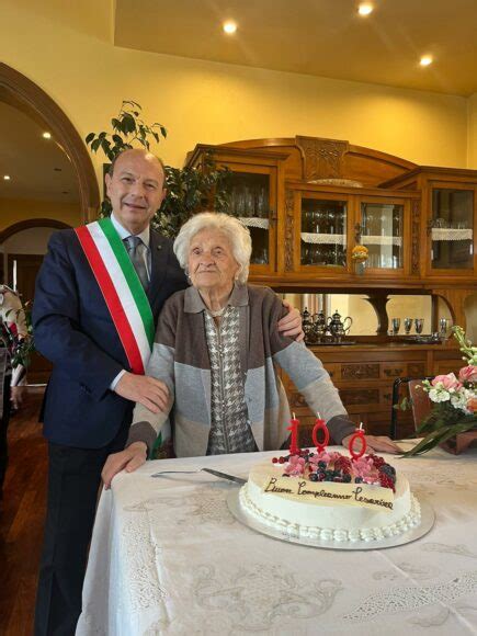 Giorni Lieti Cento Anni Di Nonna Cesarina Festa Al Ristorante Con I