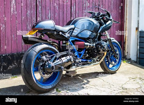 Bmw R Nine T Cafe Racer The Dark Knight Singular Rides Bmw R Nine T Karen Wynne