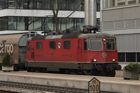 G Terzug Mit Sbb Lokomotive Re Ii Mit Dem Wappen Flickr