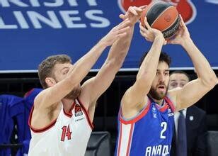 Anadolu Efes evinde Olympiakos u yıktı