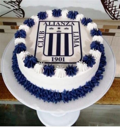 Pin de Luzmery Bazan en alianza José Torta alianza lima Torta para