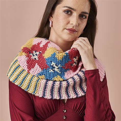 Ravelry Floral Infinity Cowl Pattern By Florencia Campos Correa