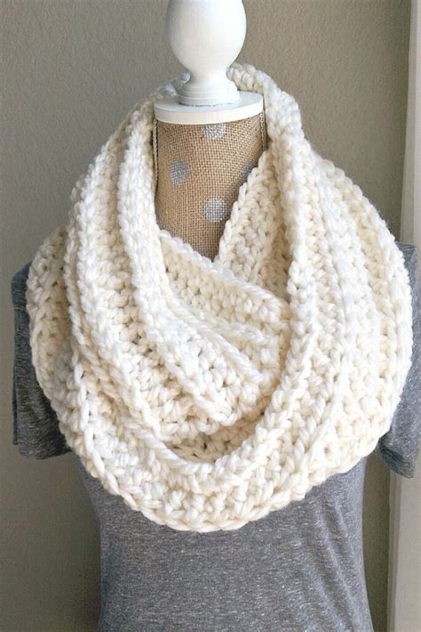 Chunky Crochet Scarf Pattern – The Snugglery