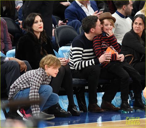 Liv Tyler & Dave Gardner Take Their Sons to a Knicks Game!: Photo ...