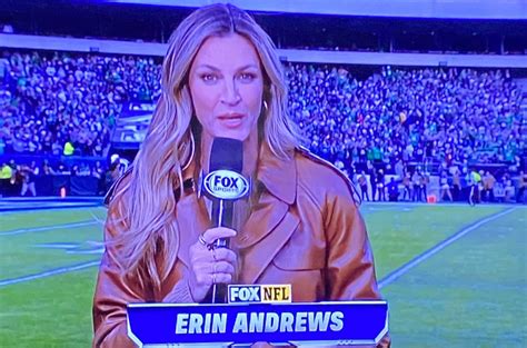 Erin Andrews Looks Stunning In Perfectly Fall Outfit On Sunday The Spun