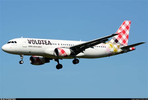 Ec Nor Airbus A Volotea Stefano Betti Jetphotos