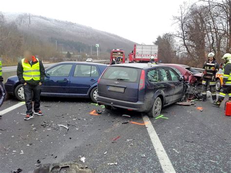 Wilde Verfolgungsjagd Endet In Verkehrsunfall Auf Der A Monatsrevue