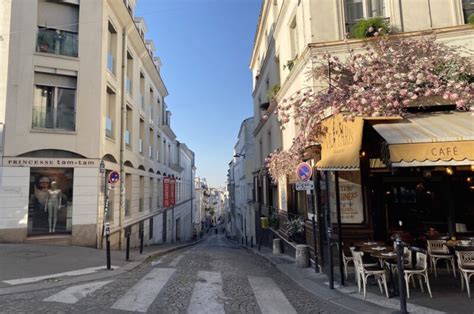 Private Montmartre Tour From Le Moulin Rouge To Sacré Cœur Livtours