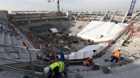 Travaux Roland Garros Le Court Central En Plein Lifting Le Parisien