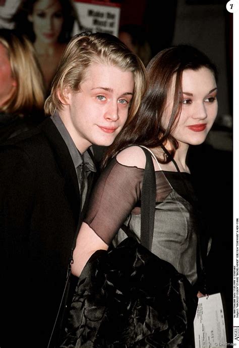 Macaulay Culkin et Rachel Miner - première du film Star Wars. - Purepeople