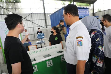 Kunjungi Jakarta Recycling Center Gubernur Anies Berharap Tercipta