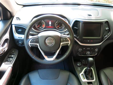 2015 Jeep Cherokee: 82 Interior Photos | U.S. News