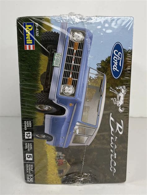 Revell Ford Bronco 1 25 Plastic Model Kit New 85 4320 31445043208