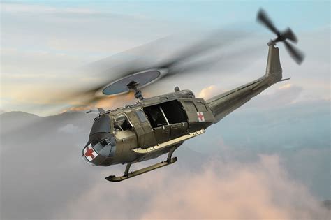 UH-1 Huey® Helicopter Metal Earth - Innovatoys