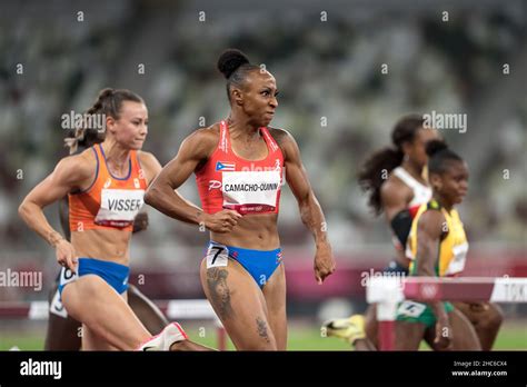 Jasmine Camacho Quinn En Course Et En Remportant La Finale Des