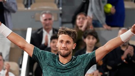 French Open 2022 Casper Ruud Beats Marin Cilic To Set Up Summit Clash