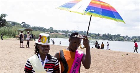 G Uganda Tem Parada Um Ano Ap S Queda De Lei Que Previa Pris O